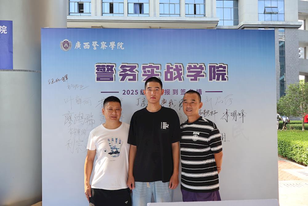 1b17625ce4ba4fc9aba79d2a4a1f7dff.JPG