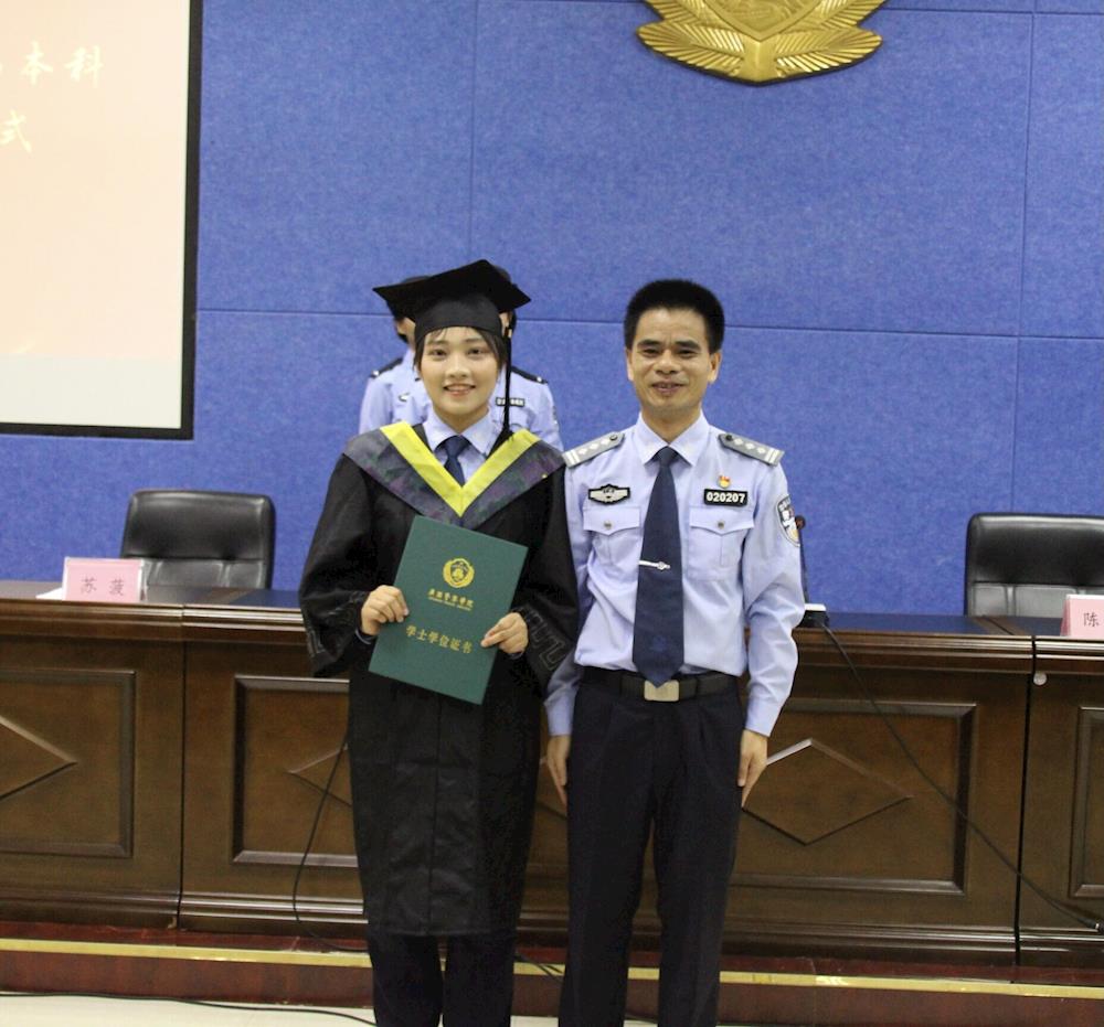 1de5a5cb6ad74004b1e5d1d316e8b0f5.jpg