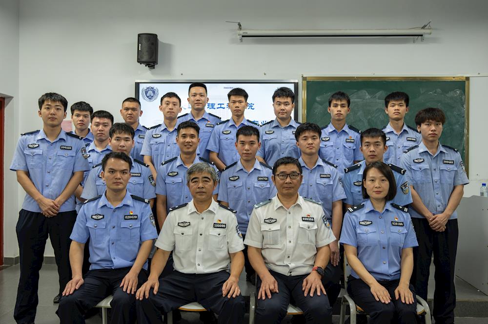 c89d8a9ad57d4cc397dfc4b18e8c95f7.jpg