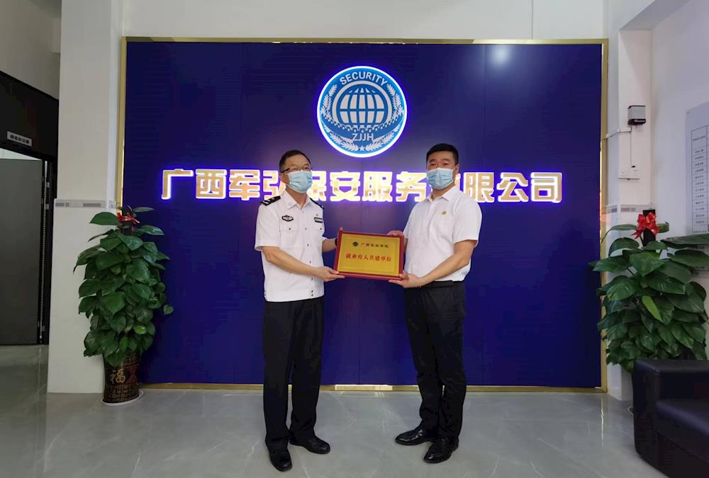 1b038a94a3d54c18a561a5ec27f2f455.jpg 1b038a94a3d54c18a561a5ec27f2f455.jpg