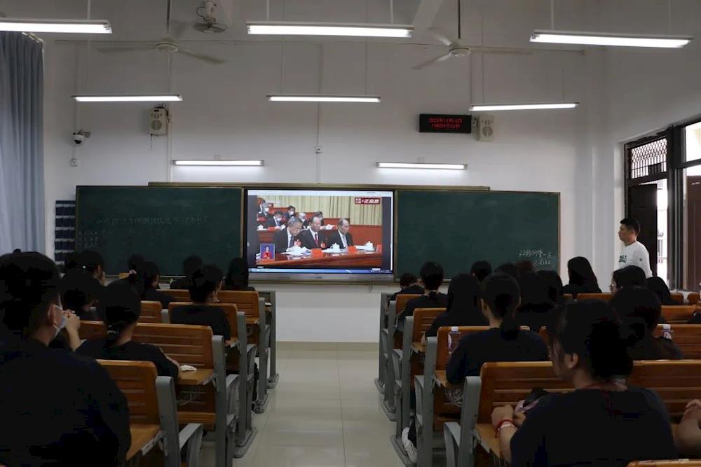 e843cfcea4d4484e9f88447a03a69715.jpg e843cfcea4d4484e9f88447a03a69715.jpg