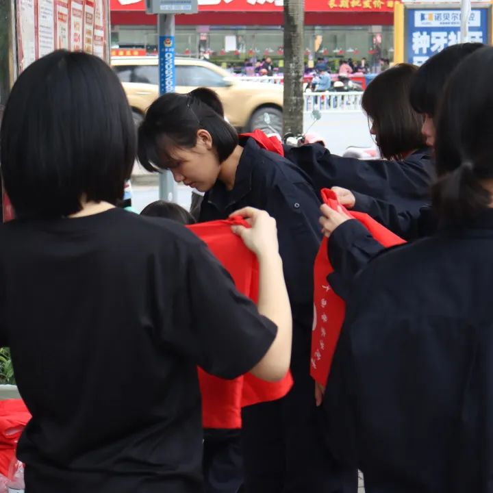 cb55caf19c1041f59f0394dd0de4a3fd.jpg