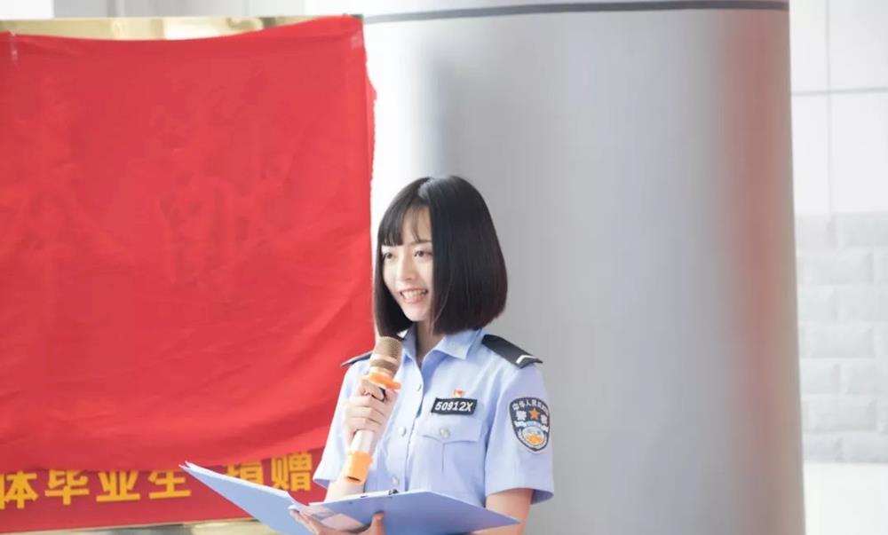 5f84afa0e79e493a81930fc7b2335b3c.jpg