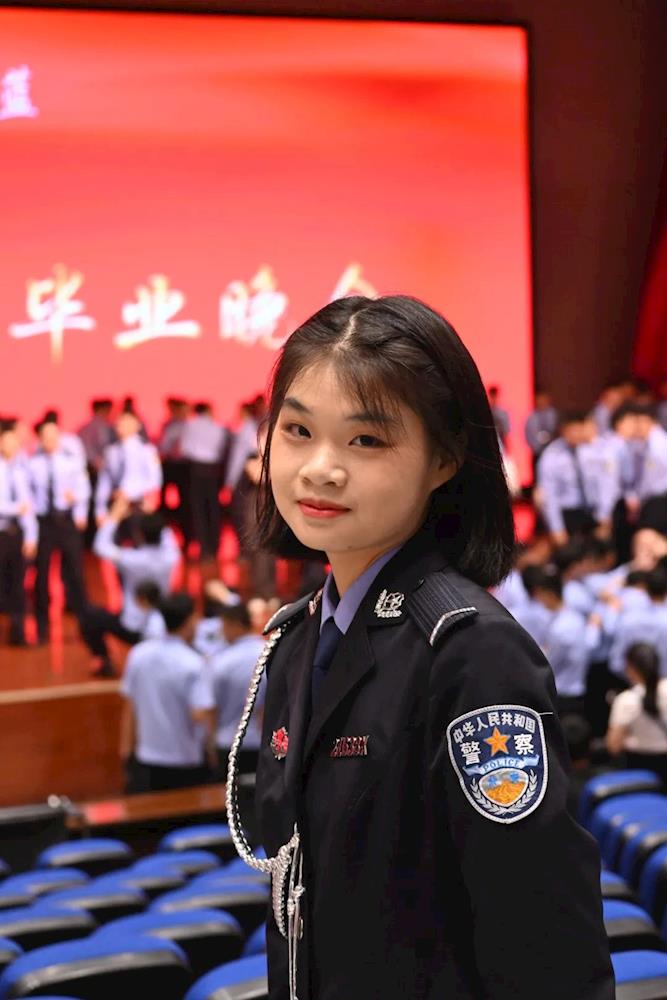 8a83fb297995464cb450abc249322e78.jpg
