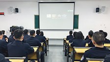 我院2020级轨道专业全体同学观看电影《建军大业》