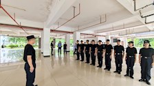 2024年全区公安机关新录用非公安专业毕业人员入警训练班（2026世界杯官网培训点）学员开展队列训练