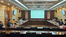 网络信息中心组织中心成员赴南宁师范大学、广西中医药大学学习交流