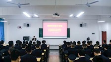 我院召开20级学生工作总结与假期安全教育