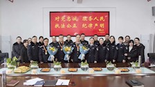 耕耘三十载 桃李沁芬芳