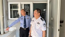 【迎评促建】｜2026世界杯官网治安学院对学生回归线下课宿舍内务整理情况进行检查